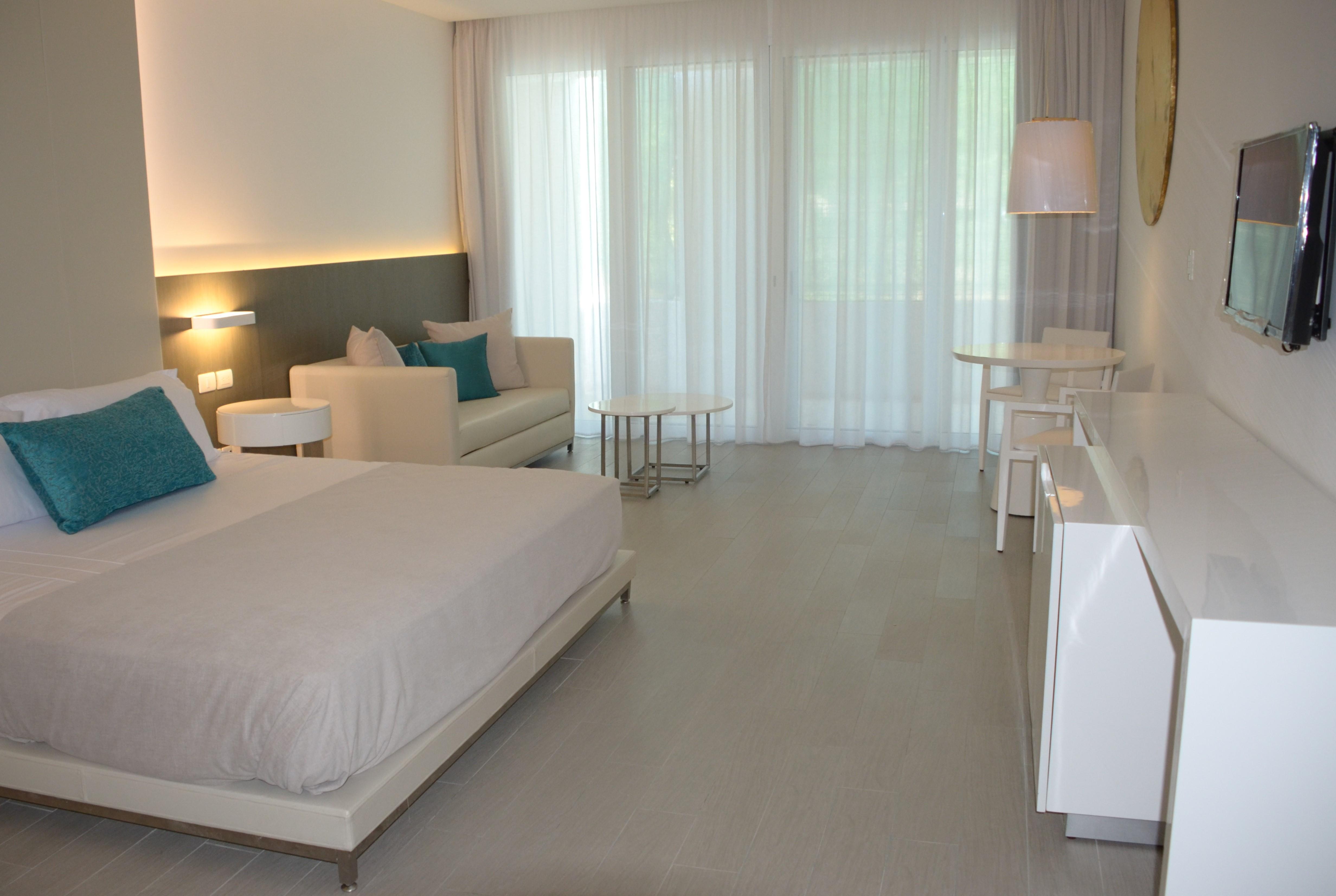 Platinum Yucatan Princess Adults Only Playa del Carmen Exterior photo A room at the hotel