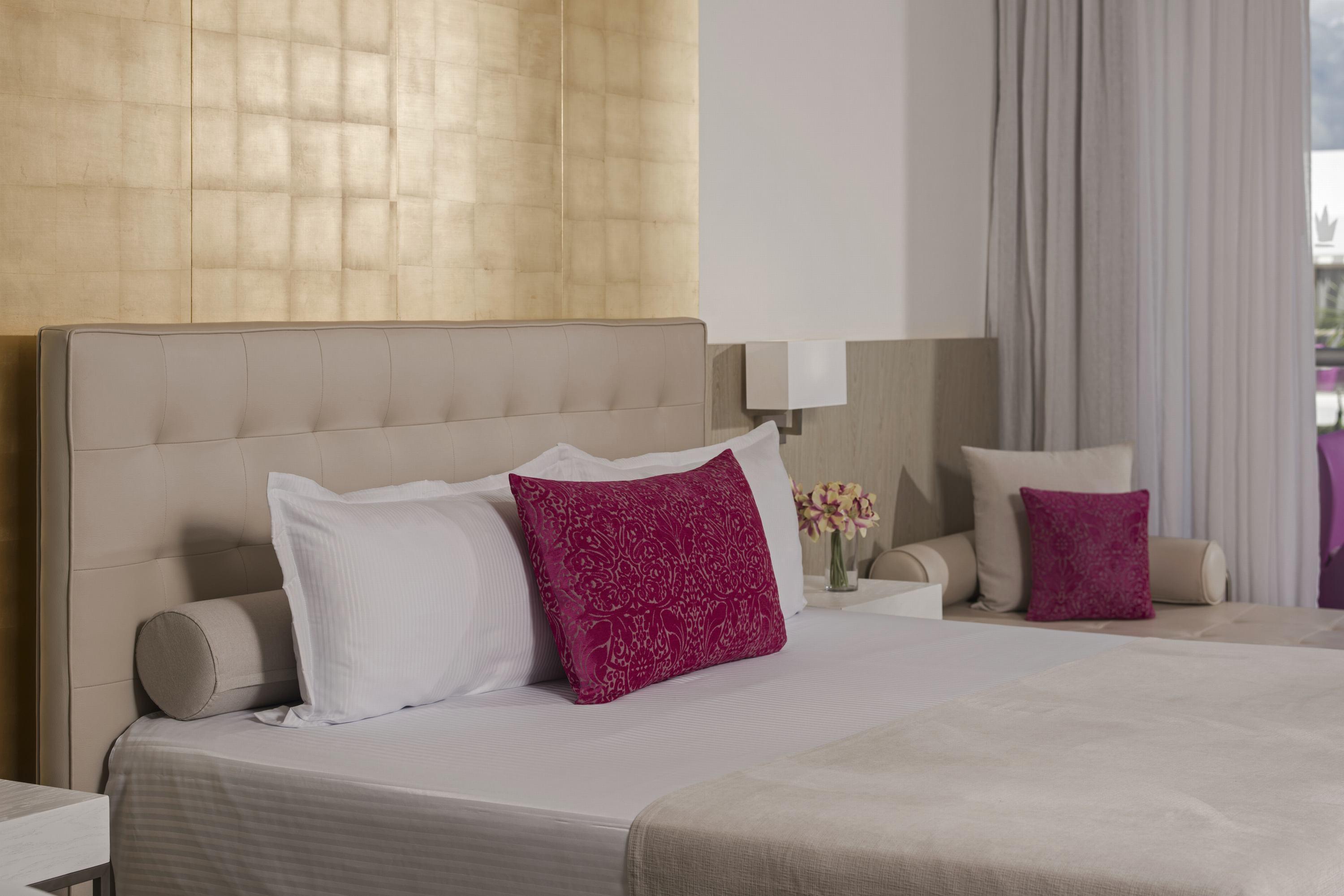 Platinum Yucatan Princess Adults Only Playa del Carmen Exterior photo A bed with cushions