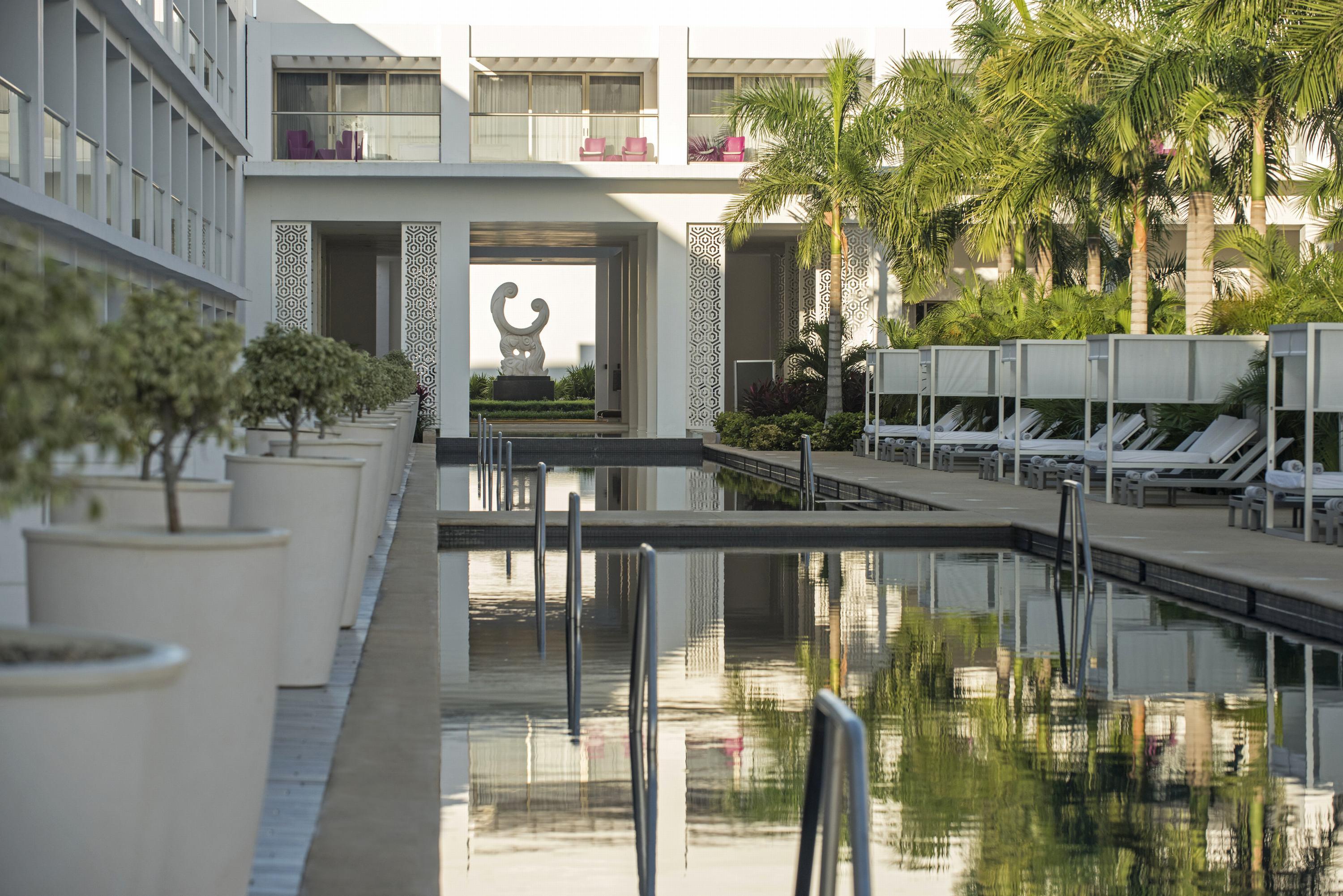 Platinum Yucatan Princess Adults Only Playa del Carmen Exterior photo The hotel's pool