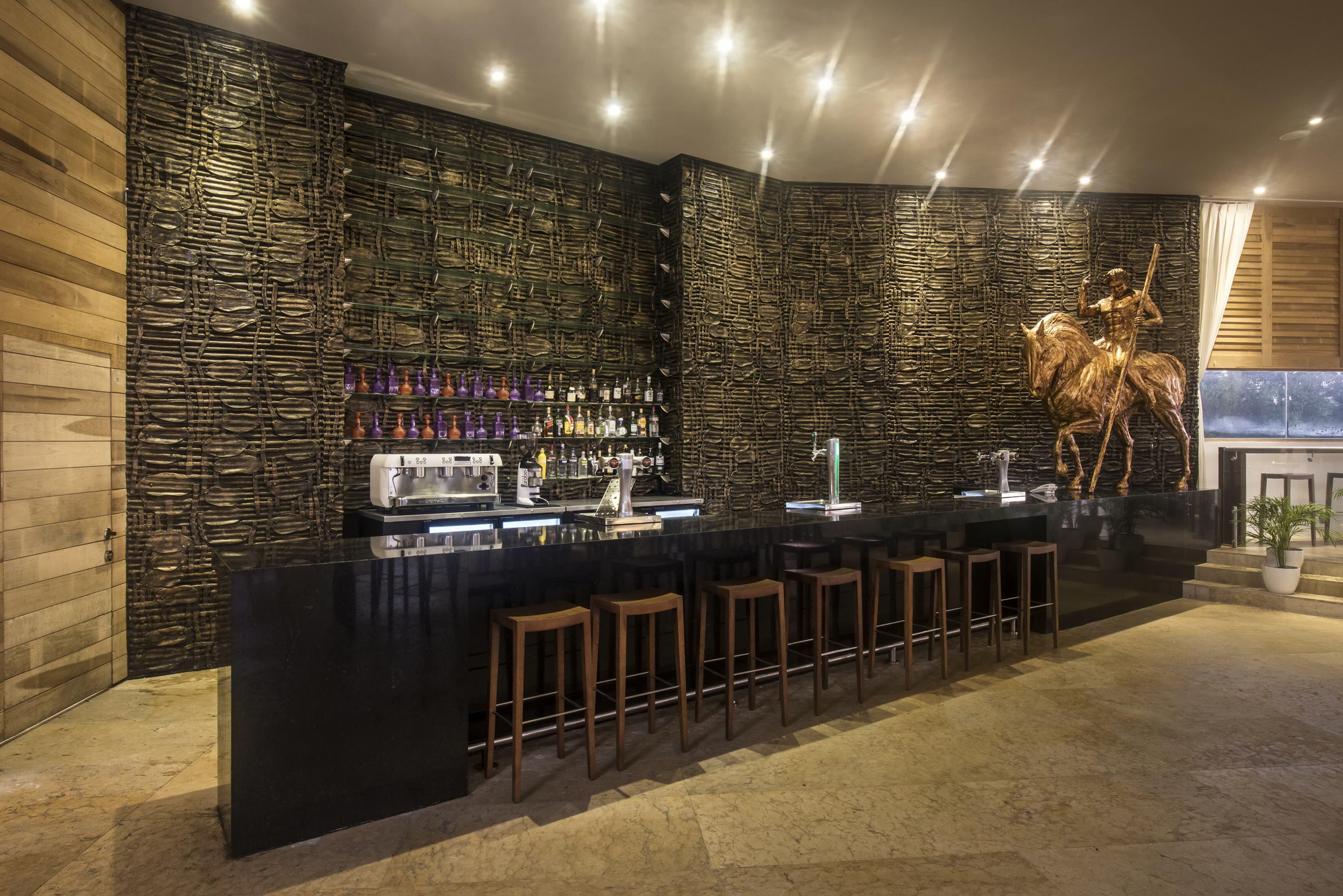 Platinum Yucatan Princess Adults Only Playa del Carmen Exterior photo The bar at the lobby
