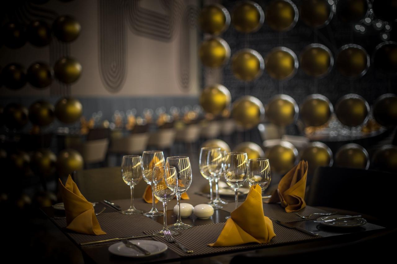 Platinum Yucatan Princess Adults Only Playa del Carmen Exterior photo Wine glasses at a restaurant